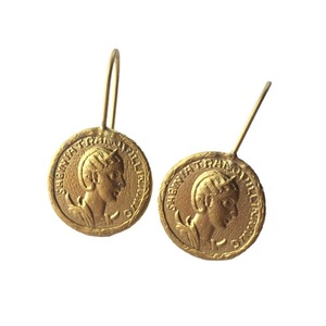 Κρεμαστά επίχρυσα σκουλαρίκια "Roman Coin" - επιχρυσωμένα, φλουρί, μικρά, μπρούντζος, κρεμαστά