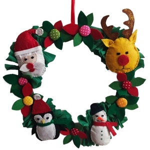 Χριστουγεννιάτικο στεφανάκι με φιγούρες από τσόχα - στεφάνια, χριστουγεννιάτικο, χιονάνθρωπος, άγιος βασίλης