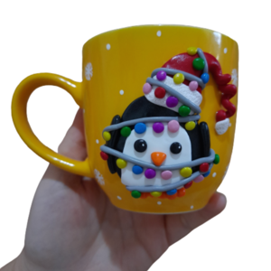 Τρισδιάστατη κούπα πιγκουινάκι με μπερδεμένα λαμπάκια από πολυμερικό πηλό - πηλός, πορσελάνη, χριστουγεννιάτικα δώρα, κούπες & φλυτζάνια - 3