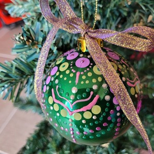 Χριστουγεννιάτικη μπάλα ζωγραφισμένη στο χέρι, πράσινη 8 cm - χειροποίητα, διακοσμητικά, χριστουγεννιάτικα δώρα, μπάλες - 2