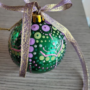 Χριστουγεννιάτικη μπάλα ζωγραφισμένη στο χέρι, πράσινη 8 cm - χειροποίητα, διακοσμητικά, χριστουγεννιάτικα δώρα, μπάλες - 4
