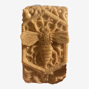 Χειροποίητο σαπούνι ‘’Golden Bee’’ - χειροποίητα, χεριού, αρωματικό σαπούνι, σώματος - 2