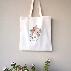 Τσάντα πάνινη tote bag από 100% βαμβακερό ύφασμα κεντημένη στο χέρι, σχέδιο "Face with Flowers" - ύφασμα, ώμου, tote, πάνινες τσάντες - 2