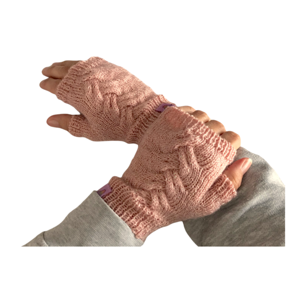 Πλεκτά γάντια "Rita" σε απαλό ρόζ χρώα με ιδιαίτερο σχέδιο σε πλεξούδες, 15 x 7,5 εκ με ακρυλικό νήμα με στρας - ακρυλικό - 3