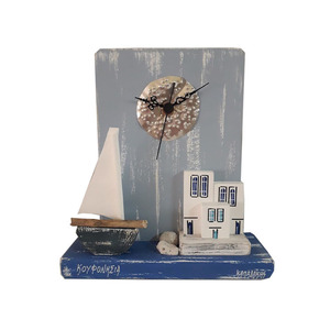 Ρολόι επιτραπέζιο ξύλινο χειροποίητο Νησιώτικα σπίτια με καράβι 20x22x7 πολύχρωμο Καπαδάκης - ξύλο, ζωγραφισμένα στο χέρι, χειροποίητα, ξύλινα διακοσμητικά, επιτραπέζια