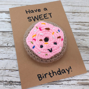 Ευχετήρια κάρτα με πλεκτό ντόνατ - γενέθλια, amigurumi - 4