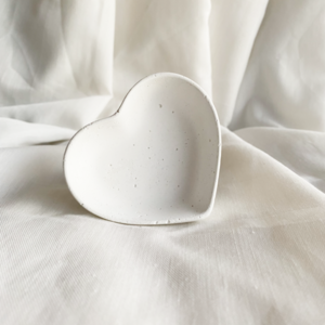 Διακοσμητικό δισκάκι καρδιά από τσιμέντο Λευκό 7cm| Concrete Decor - καρδιά, τσιμέντο, πιατάκια & δίσκοι - 4