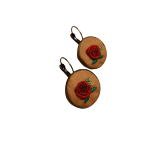 Χειροποίητα Κεντημένα Σκουλαρίκια- Κόκκινο τριαντάφυλλο - λουλούδι, ατσάλι, boho, κρεμαστά, αγ. βαλεντίνου