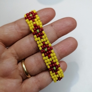 βραχιόλι με χάντρες yellow and red. - μακραμέ, χάντρες, χεριού, αυξομειούμενα - 4