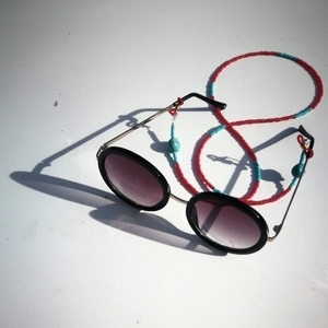 Αλυσίδα κολιέ για γυαλιά & μάσκες με κοκκινες, τυρκουάζ χαντρες, νεκροκεφαλες και κουμπώματα, handmade - χάντρες, plexi glass, boho, αλυσίδα γυαλιών - 4