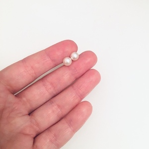 Σκουλαρίκια ατσάλινα με ακρυλική πέρλα - επιχρυσωμένα, καρφωτά, μικρά, ατσάλι, φθηνά - 4