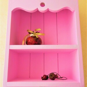 Ντουλάπι τοίχου ροζ με χειροποίητες ζωγραφιές 52χ27χ13 cm - ξύλο, οργάνωση & αποθήκευση - 3