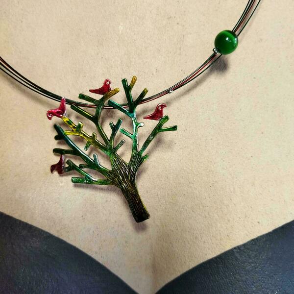 Κοντό κολιέ με μπρούντζινο "δέντρο της ζωής" πράσινο με κόκκινο ,διάμ. 17 εκ. - ημιπολύτιμες πέτρες, κοντά, μπρούντζος, μενταγιόν - 4