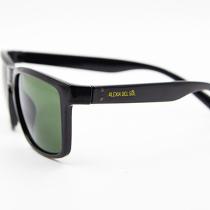 Γυαλιά ηλίου μαύρα με πλαστικό υλικό και 100% UV προστασία από τον ήλιο - αλυσίδες, γυαλιά ηλίου, κορδόνια γυαλιών, θήκες γυαλιών - 3