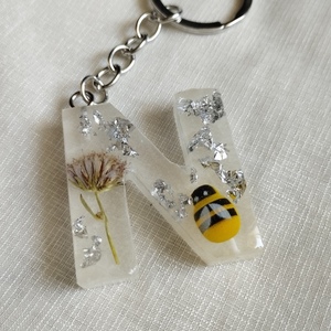 Μπρελοκ Μονόγραμμα Ν με μελισσουλα και αποξηραμένο λουλούδι - ρητίνη, μονογράμματα, πρακτικό δωρο, μπρελοκ κλειδιών - 3