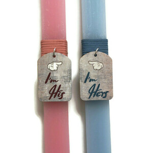 Αρωματικές λαμπάδες για ζευγάρια ροζ και μπλε με ξύλινα στοιχεία με χάραξη "I'm Hers" - "I'm His", 32 εκατοστά. - λαμπάδες, ζευγάρια
