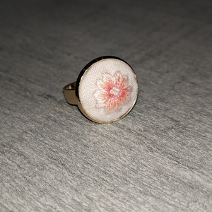 Κεντημένο χειροποίητο δαχτυλίδι - Ανοιξιάτικο Λουλούδι - λουλούδι, ατσάλι, boho, αυξομειούμενα - 4