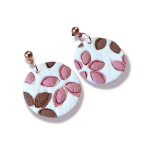 Κρεμαστά σκουλαρίκια από πολυμερικό πηλό με ανάγλυφο ροζ-καφέ σχέδιο - μοντέρνο, λουλούδια, πηλός, πρωτότυπο, κρεμαστά - 2