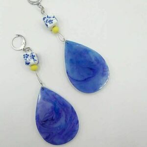 Σκουλαρίκια boho από υγρό γυαλί και κεραμικές χάντρες με λουλούδια - μπλε/μωβ - γυαλί, boho, κρεμαστά - 2