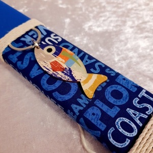 Μπλε αρωματική ανδρική λαμπάδα με ξύλινο μπρελοκ ψάρι . Διαστάσεις λαμπάδας 25x4.5 cm - αγόρι, λαμπάδες, για παιδιά, για ενήλικες, για εφήβους - 4