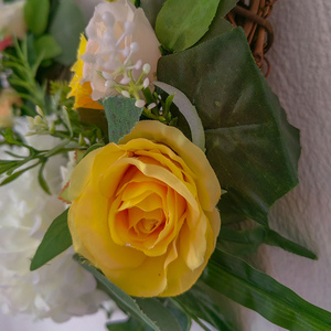 Στεφάνι με κίτρινα τριαντάφυλλα ( διάμετρος 40εκ ) - στεφάνια, τριαντάφυλλο - 2