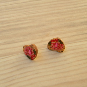 Σκουλαρίκια καρφωτά με ξύλινα κουμπάκι καρδούλες - ξύλο, λουλούδι, καρφωτά, μικρά, καρφάκι - 3