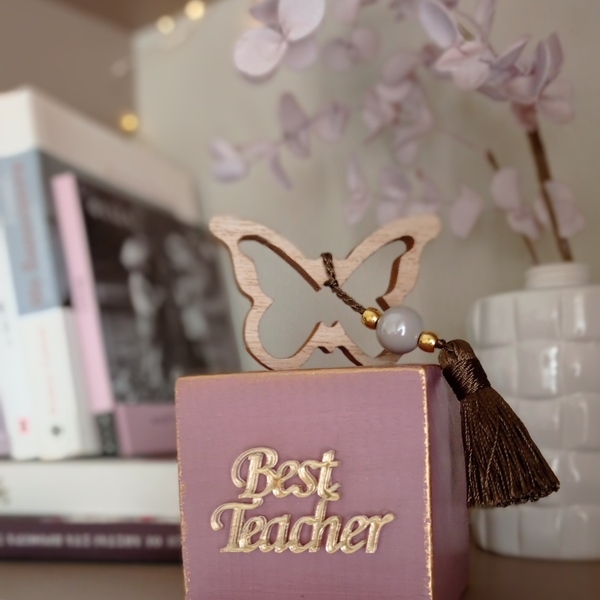 Δώρο για τη δασκάλα 3D ξύλινη πεταλούδα, ξύλινη βάση λιλά και plexiglass χρυσό best teacher 12*7*7εκ. - πεταλούδα, δώρα για δασκάλες, προσωποποιημένα - 3
