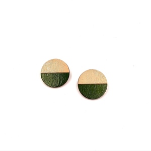 Ξύλινα σκουλαρίκια στρογγυλά μπεζ πράσινο - ξύλο, καρφωτά, μικρά, καρφάκι
