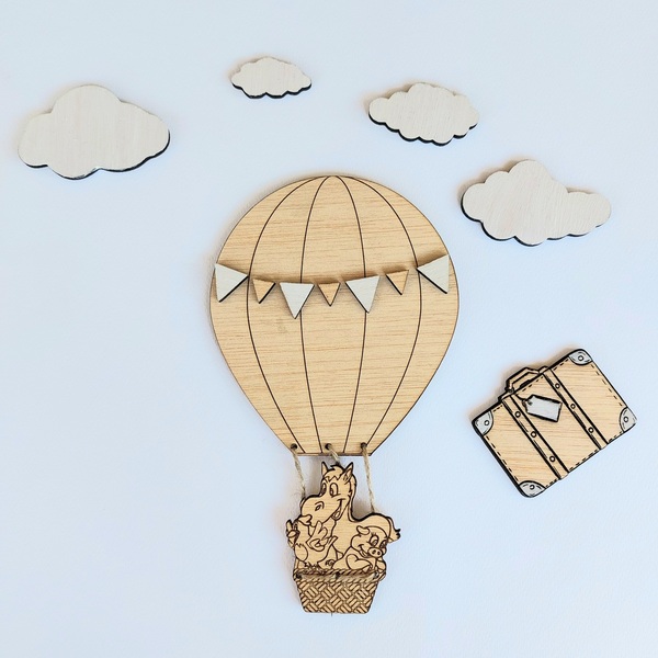 Ξύλινη σύνθεση τοίχου παιδικού δωματίου με θέμα αερόστατο - αερόστατο, ζωάκια, παιδικοί πίνακες