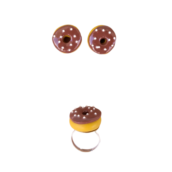 Σετ δαχτυλίδι και ατσάλινα σκουλαρίκια donut με glaze σοκολάτας και λευκά sprinkles με πολυμερικό πηλό / μεγάλο / ατσάλινη βάση / αυξομειούμενο / Twice Treasured - πηλός, cute, γλυκά, kawaii, σετ κοσμημάτων - 2