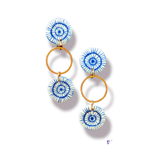 Κρεμαστά statement σκουλαρίκια από πολυμερικό πηλό σε μπλε μοτίβο και χρυσό διακοσμητικό κρίκο - μοντέρνο, πηλός, πρωτότυπο, γεωμετρικά σχέδια