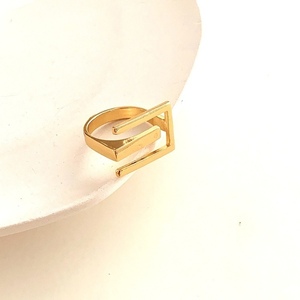 Ατσάλινο Γυναικείο Δαχτυλίδι Μαιανδρος σε χρώμα χρυσό ,μέγεθος αυξομειούμενο. - γεωμετρικά σχέδια, ατσάλι, αυξομειούμενα, φθηνά - 3