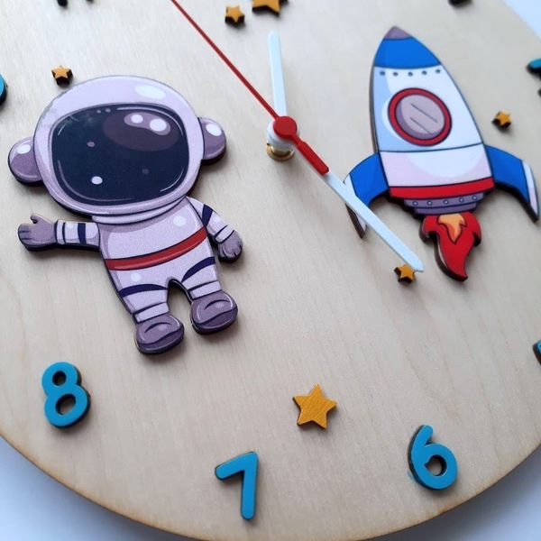 Ξύλινο ρολόι τοίχου 30εκ "Διάστημα" - αγόρι, ρολόι, δώρο, διάστημα, ρολόγια, διακοσμητικό παιδικού δωματίου - 2