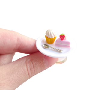 Δαχτυλίδι πάστα φράουλα με cupcake βανίλια με πολυμερικό πηλό / μεσαίο / μεταλλική βάση / αυξομειούμενο / Twice Treasured - πηλός, cute, γλυκά, αυξομειούμενα - 3