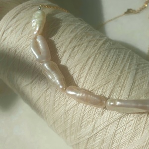 Εντυπωσιακά μπαρόκ μαργαριτάρια σε κολιέ με επιχρυσωμένη 14Κ ατσάλινη αλυσίδα - μαργαριτάρι, κοντά, ατσάλι - 3