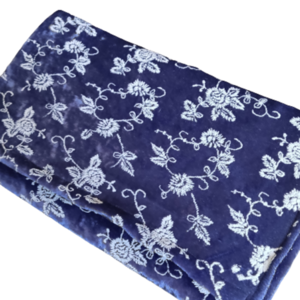 Τσάντα Χεριου Υφασμάτινη Φάκελος Μπλε Βελούδο με Λευκά Λουλουδια - ύφασμα, φάκελοι, φλοράλ, χειρός, βραδινές - 3