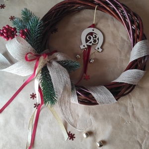Χειροποίητο στεφάνι καφέ 30cm με μπερις - ξύλο, στεφάνια, χειροποίητα, χριστουγεννιάτικο δέντρο - 2