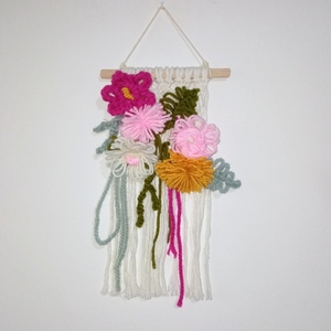 Κρεμαστό διακοσμητικό τοίχου μακραμέ πολύχρωμο 15*25 με βαμβακερό νήμα και ακρυλικά λουλούδια - μακραμέ, υφαντά, διακοσμητικό παιδικού δωματίου - 3