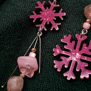 Χριστουγεννιάτικα σκουλαρίκια από υγρό γυαλί και ημιπολύτιμες χάντρες σε σχήμα χιονονιφάδας - burgundy - αχάτης, γυαλί, ατσάλι, χιονονιφάδα, χριστουγεννιάτικα δώρα