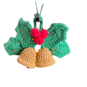 Χριστουγεννιάτικο στολίδι καμπανούλες με φυλλαράκια. Πλεκτό με βαμβακερό νήμα κίτρινο, πράσινο και κόκκινο . Διαστάσεις : 4,5cm*7cm*1,5cm - νήμα, κρεμαστά, στολίδια