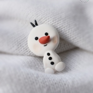 Olaf | Χειροποίητη καρφίτσα χιονάνθρωπος από πολυμερικό πηλό (4,5εκ.) - ορείχαλκος, πηλός - 5