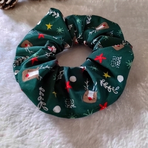 Σετ από Χριστουγεννιάτικη στέκα και scrunchie πρασινο υφασμάτινο Ρούντολφ 2τμχ - ύφασμα, αξεσουάρ, χριστουγεννιάτικα δώρα - 3