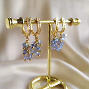 Cinderella Swarovski earrings-ice blue| Σκουλαρίκια με ice-blue κρύσταλλα Swarovski - επιχρυσωμένα, swarovski, κρίκοι, μικρά, ατσάλι