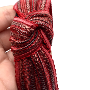 Σετ ''Wrapped in red'' κόκκινη στέκα με μεταλλικές λεπτομέρειες και λαστιχάκι ( scrunchie) για τα μαλλιά μεγάλου μεγέθους( 2τμχ) - ύφασμα, λαστιχάκι, για τα μαλλιά, στέκες - 2