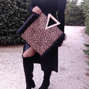 Γυναικεία τσάντα από φελλό Leopard, οικολογική γούνα & ξύλινο χερούλι. Anifantou - animal print, μεγάλες, all day, φελλός, χειρός - 4
