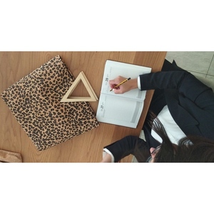 Γυναικεία χειροποίητη τσάντα. Από φελλό Leopard και ξύλινο χερούλι. Anifantou - animal print, μεγάλες, φελλός, χειρός, tote - 4