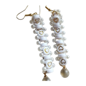 Κρεμαστές λευκές καρδιές- statement earrings - πλαστικό, κρεμαστά, πέρλες, μεγάλα