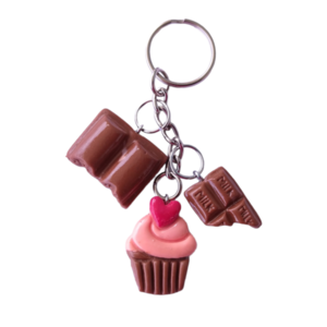 Μπρελόκ cupcake με σοκολάτες με πολυμερικό πηλό / μεγάλο / ασημένιο / Twice Treasured - καρδιά, πηλός, γλυκά, αγ. βαλεντίνου