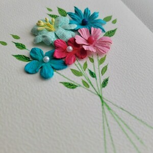Ευχετήρια κάρτα με χάρτινα λουλούδια και λεπτομέρειες ζωγραφισμένες στο χέρι - 2 - ζωγραφισμένα στο χέρι, χαρτί, λουλούδια, ευχετήριες κάρτες - 2