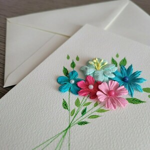 Ευχετήρια κάρτα με χάρτινα λουλούδια και λεπτομέρειες ζωγραφισμένες στο χέρι - 2 - ζωγραφισμένα στο χέρι, χαρτί, λουλούδια, ευχετήριες κάρτες - 3